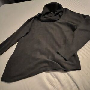 Verve Ami. XL. Women's Gray Sweater.